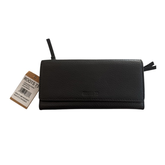 🆕 NWT ROOTS black Leather wallet - Picture 1 of 8